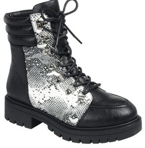 Womens lace up lug sole snake skin combat boot